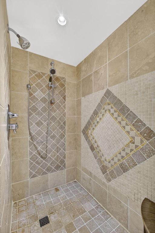 DOTTOR CONDO - Residential