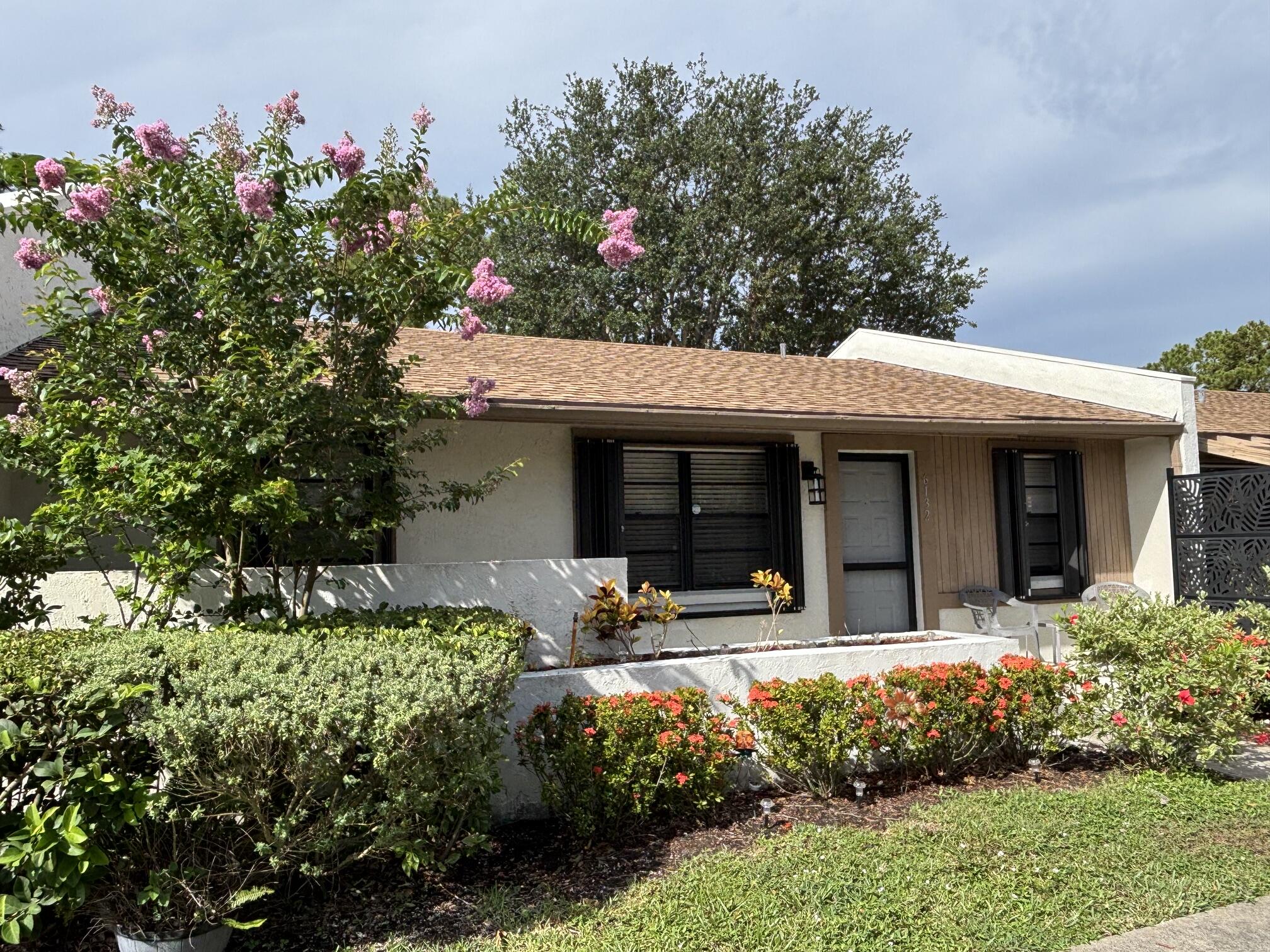 VILLAGES OF WOODLAKE 2 - Residential Lease