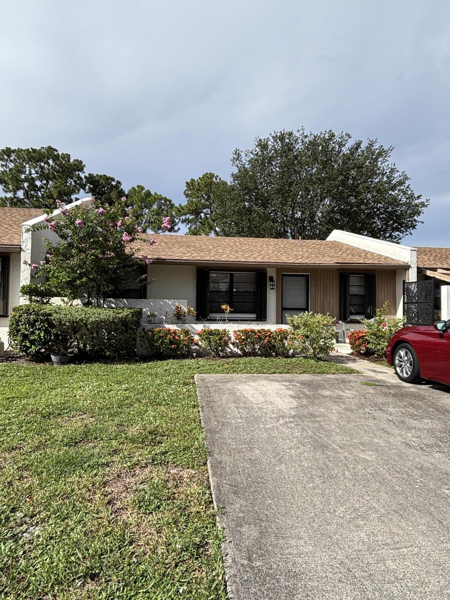 VILLAGES OF WOODLAKE 2 - Residential Lease