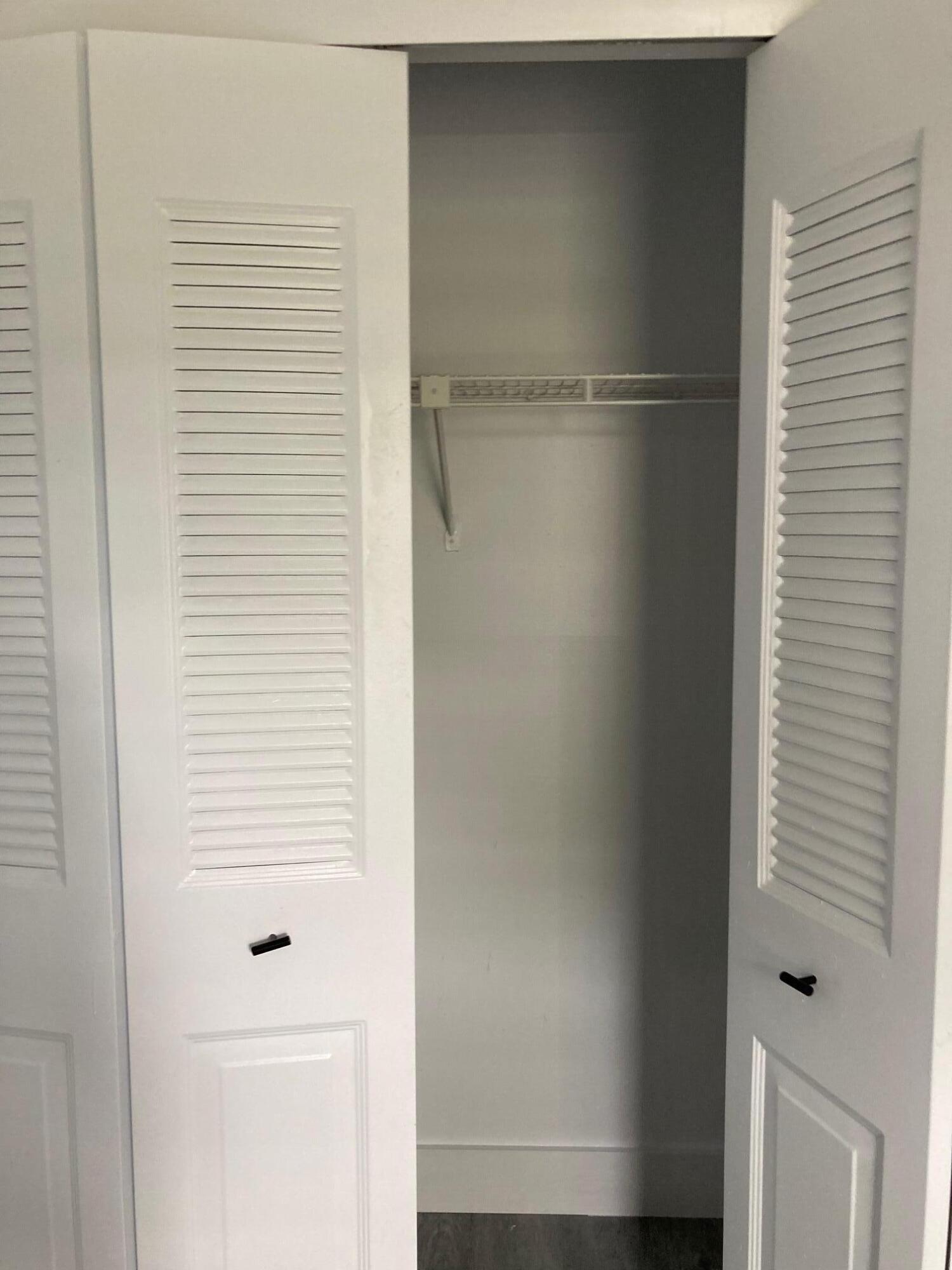 VILLAGES OF WOODLAKE 2 - Residential Lease