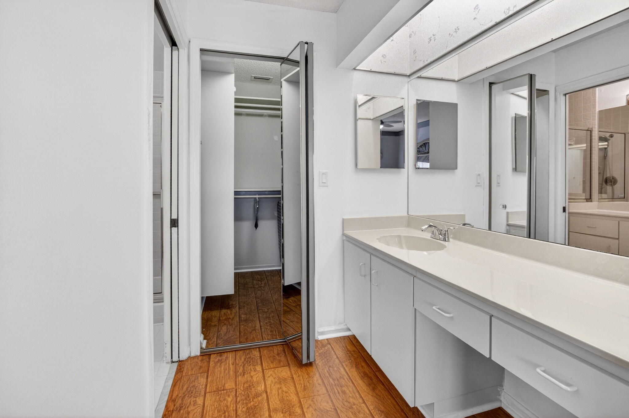ABERDEEN STRATFORD CONDO - Residential