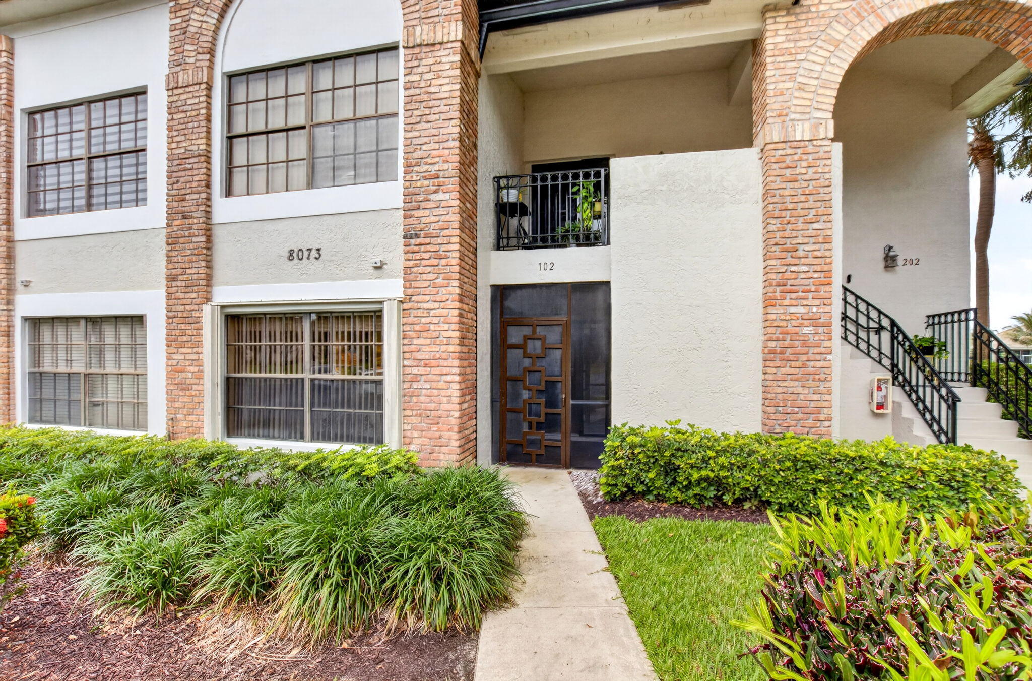 ABERDEEN STRATFORD CONDO - Residential