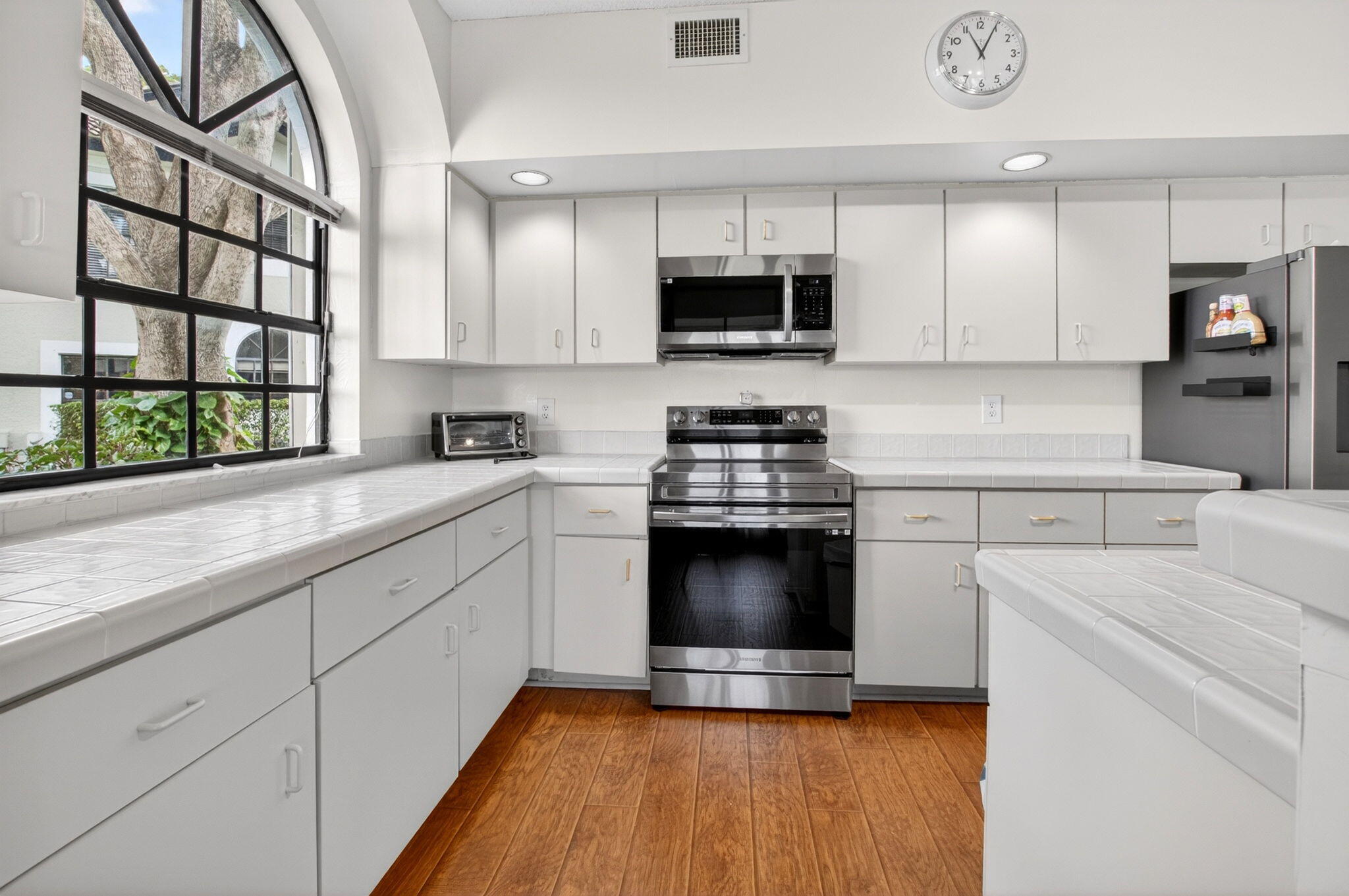 ABERDEEN STRATFORD CONDO - Residential