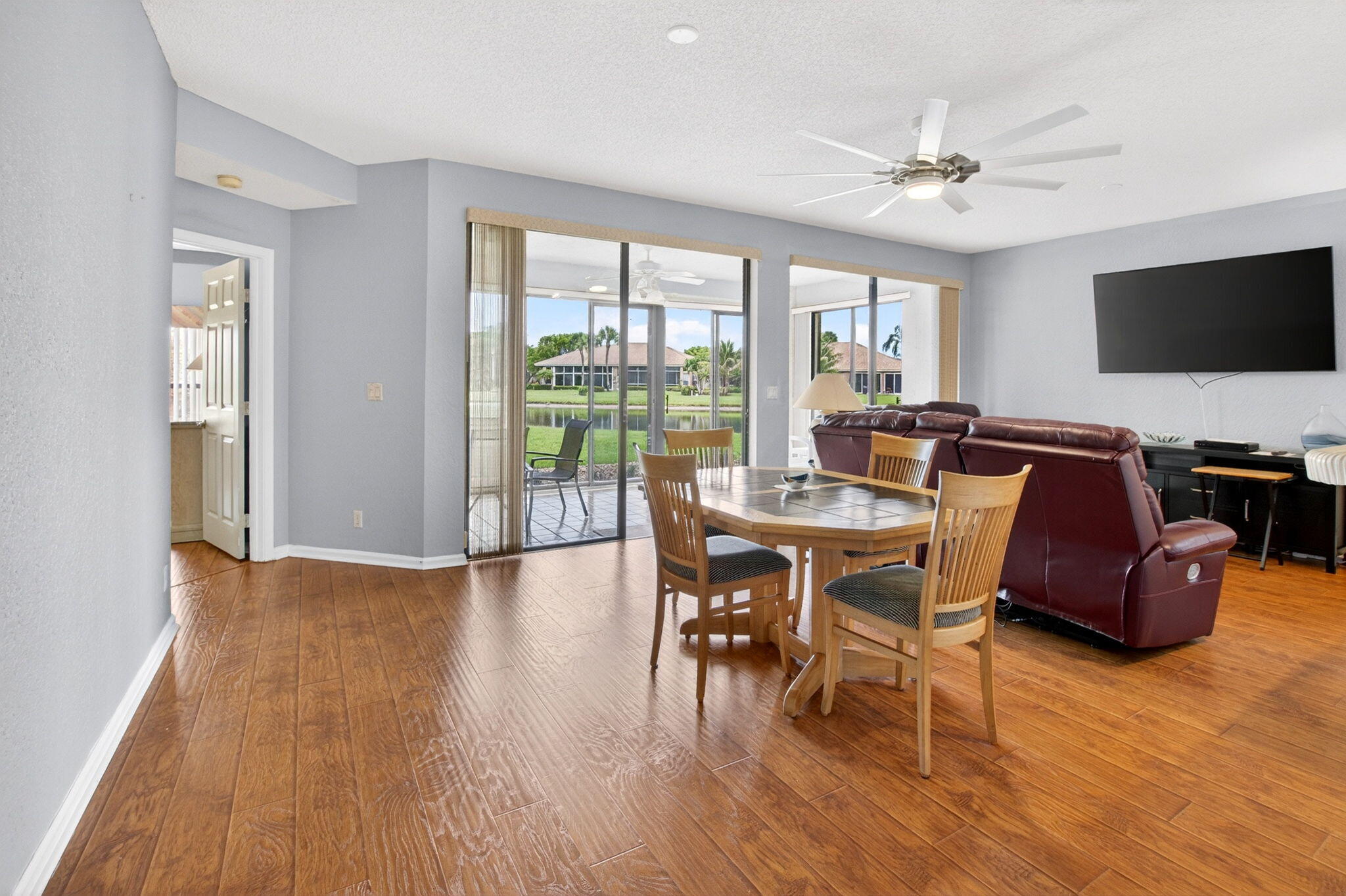 ABERDEEN STRATFORD CONDO - Residential