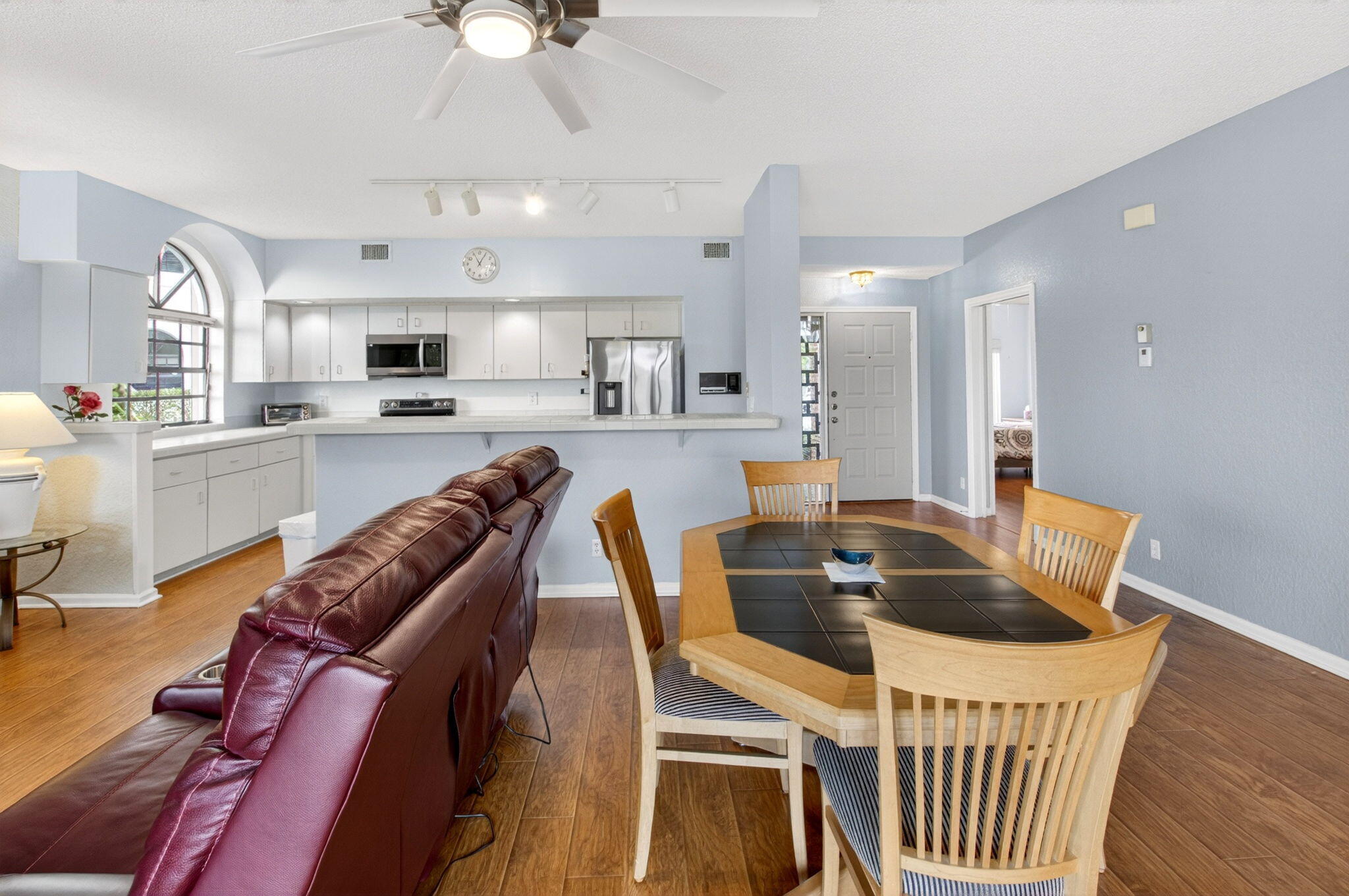ABERDEEN STRATFORD CONDO - Residential