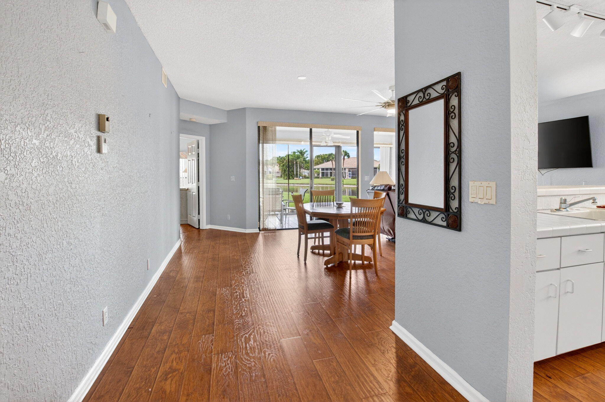 ABERDEEN STRATFORD CONDO - Residential