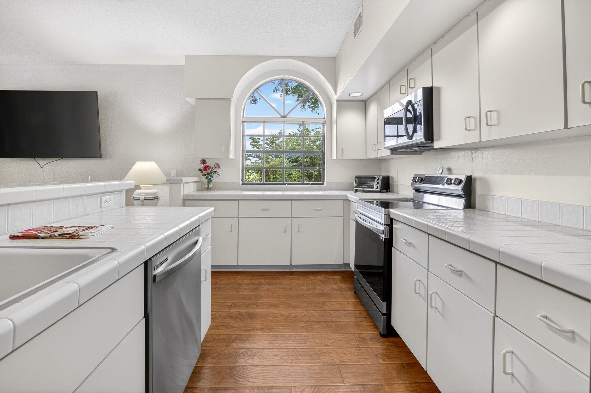 ABERDEEN STRATFORD CONDO - Residential