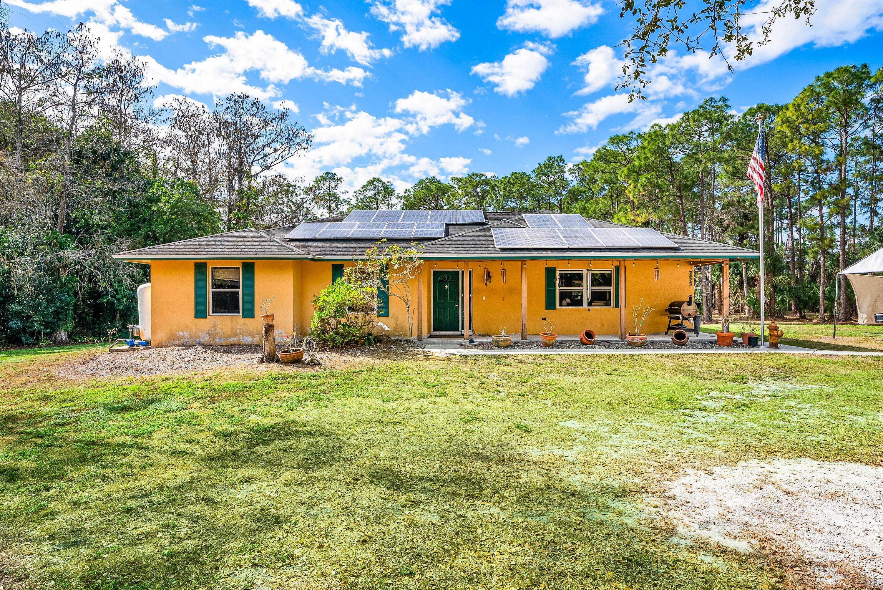 LOXAHATCHEE GROVES - Residential