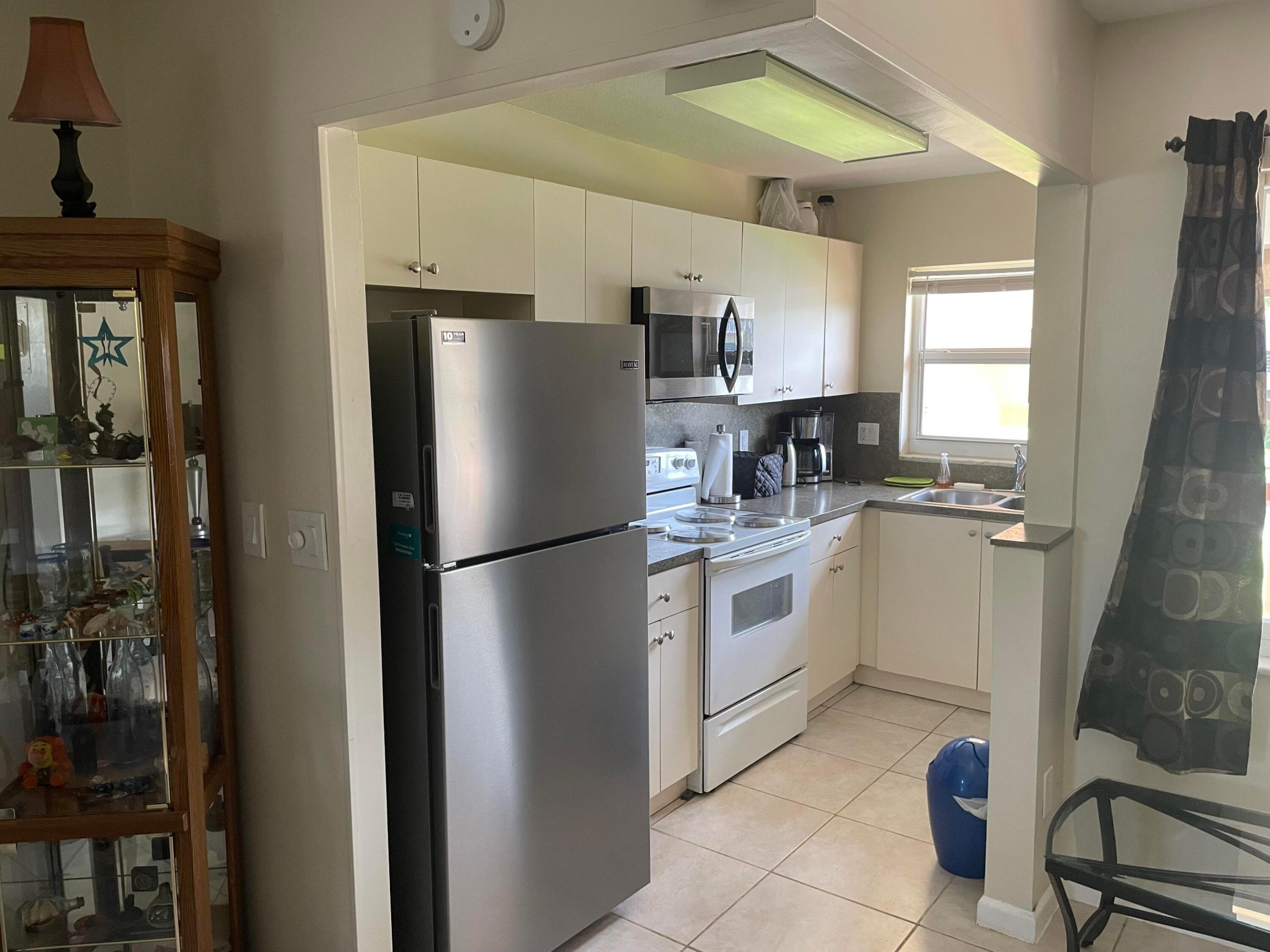 BEVERLY HILLS CONDO NUMBER NINE - Residential