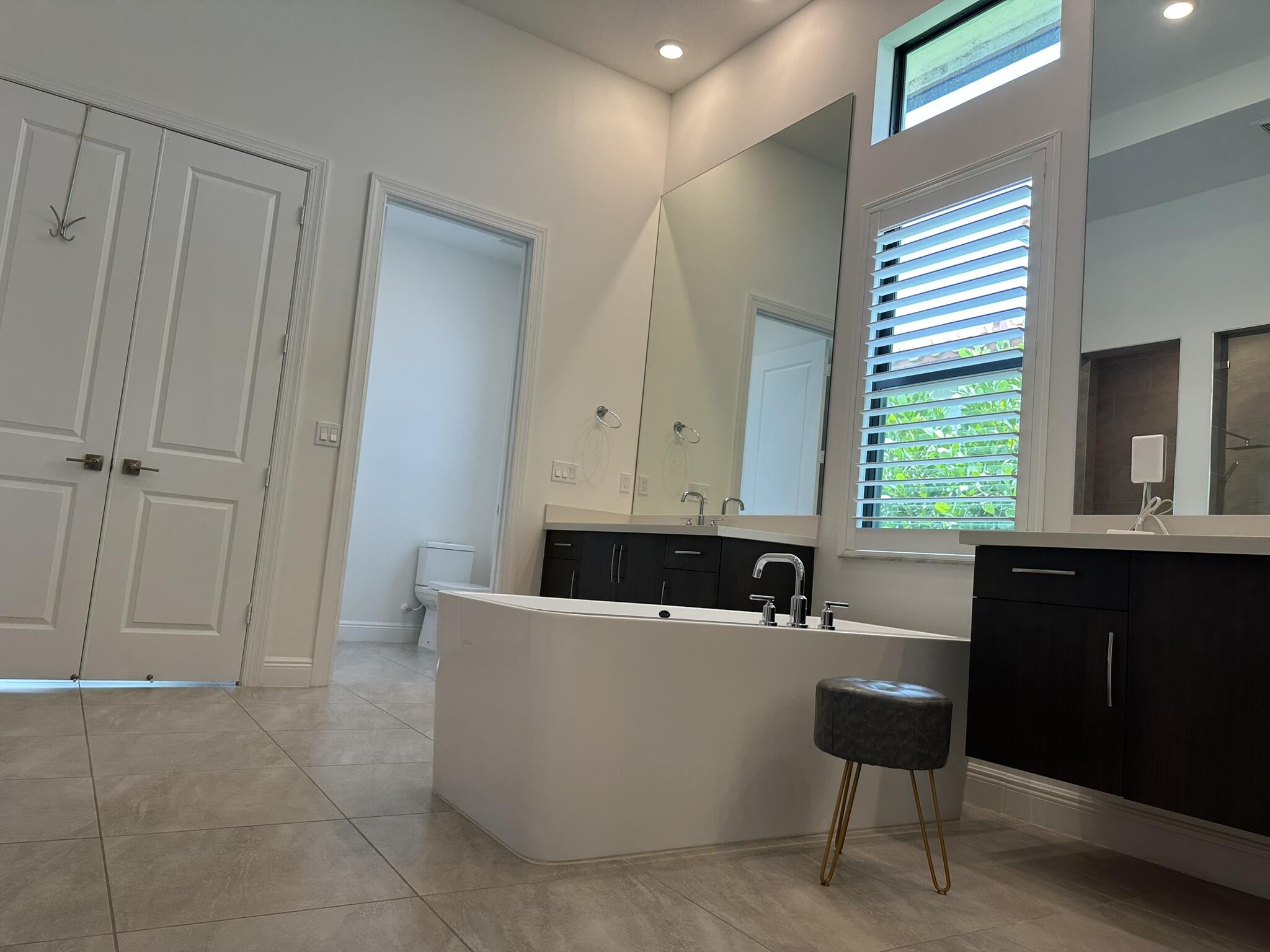 PARKLAND BAY - Residential