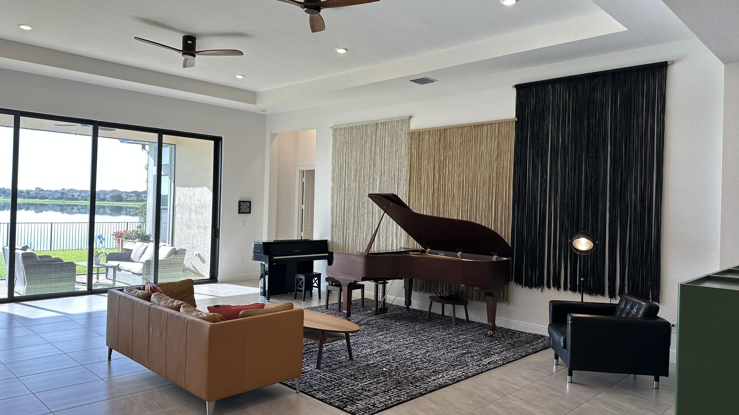 PARKLAND BAY - Residential