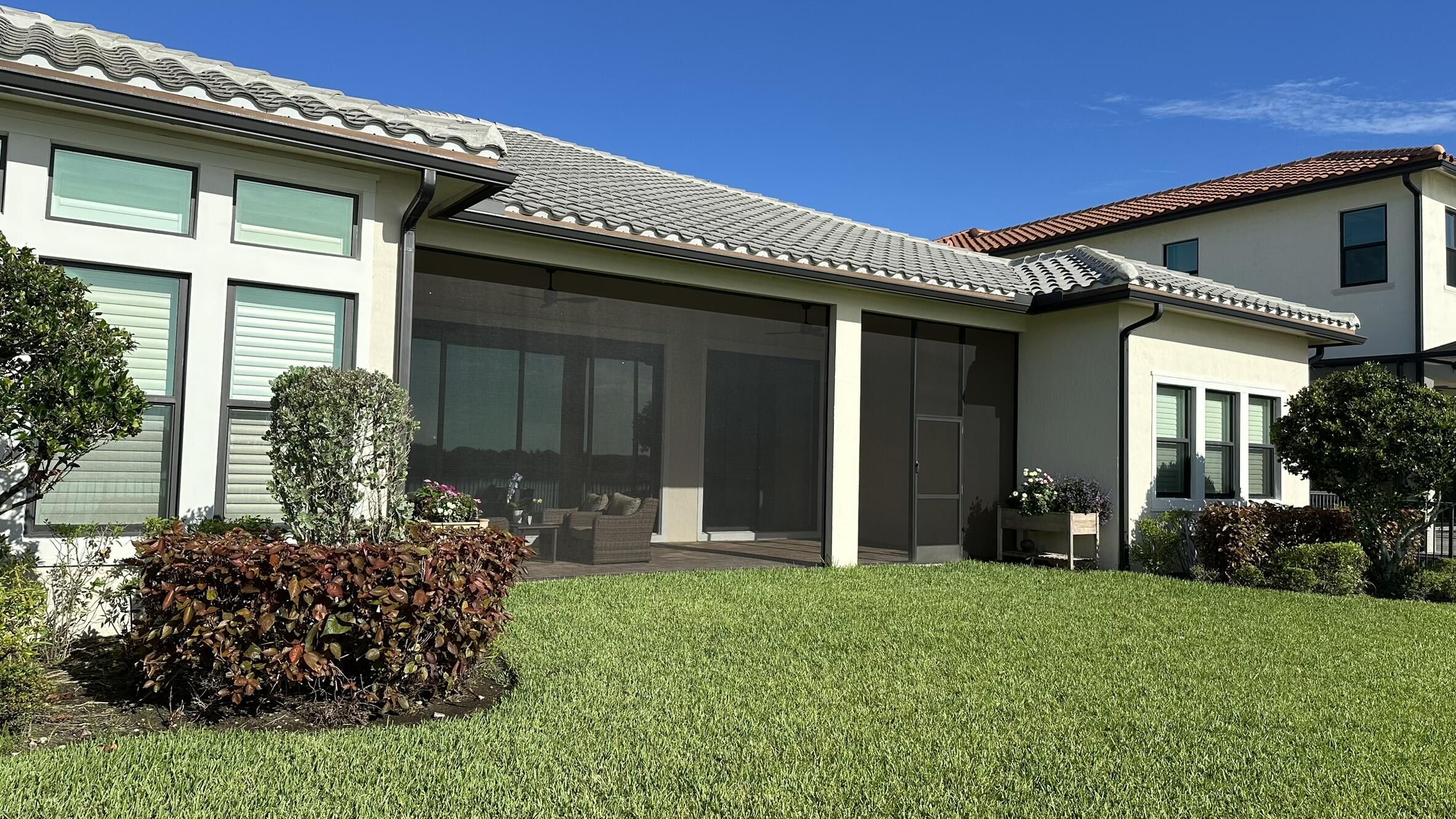 PARKLAND BAY - Residential