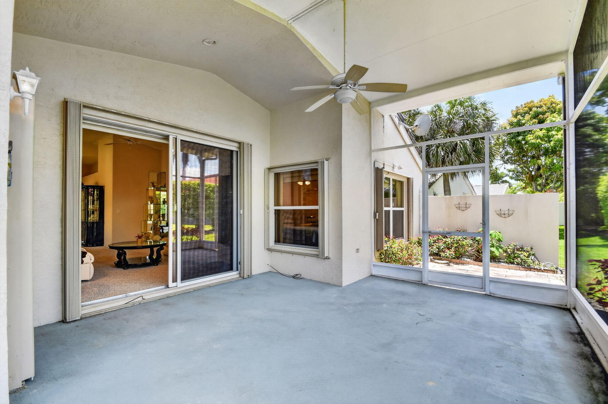 Grande Palms - Residential