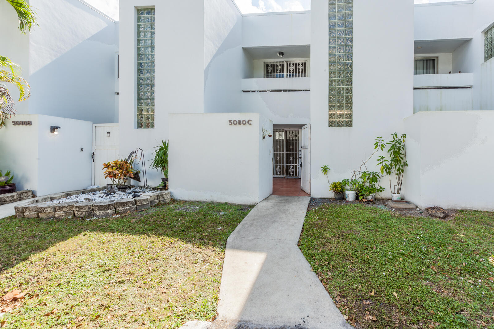 PARK PLACE TOWNHOMES - Residential Lease