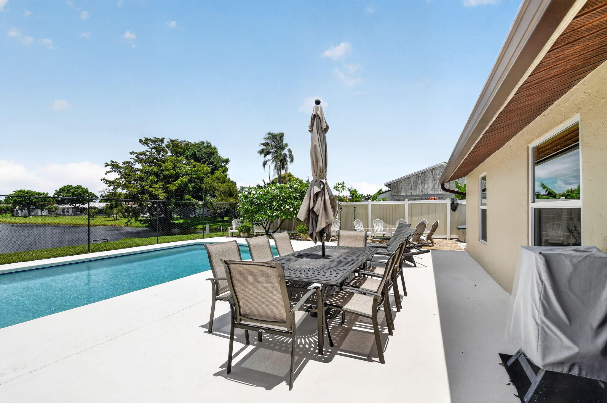 LE CHALET IV-B - Residential