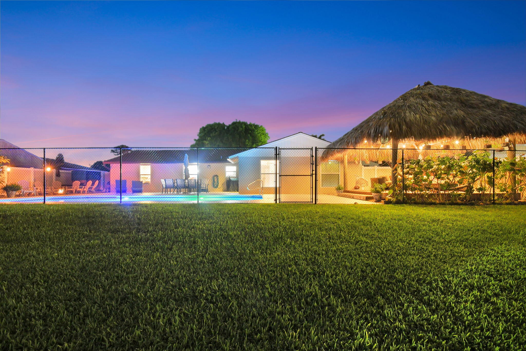 LE CHALET IV-B - Residential