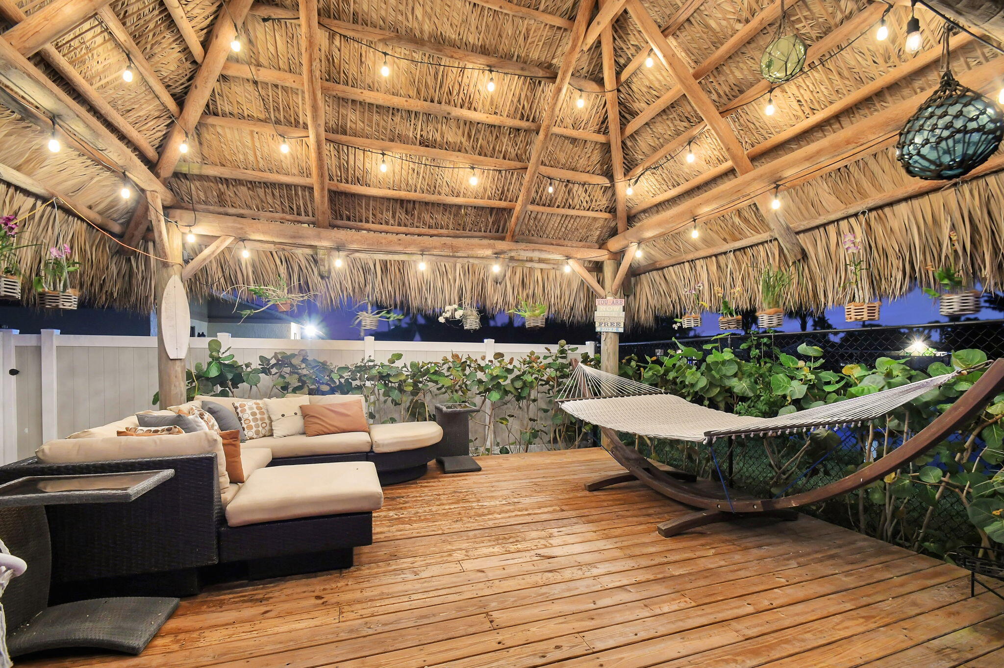 LE CHALET IV-B - Residential