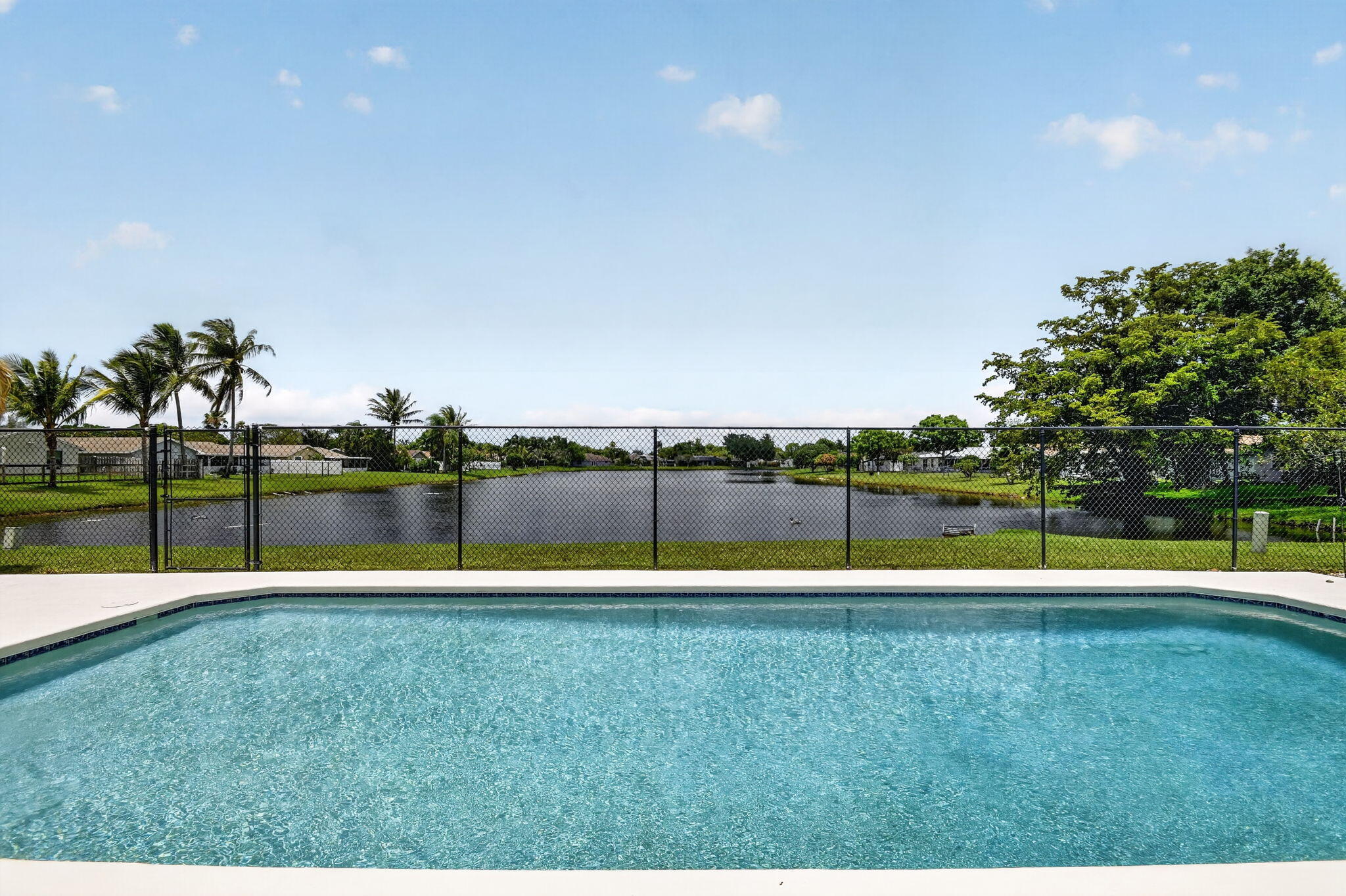 LE CHALET IV-B - Residential
