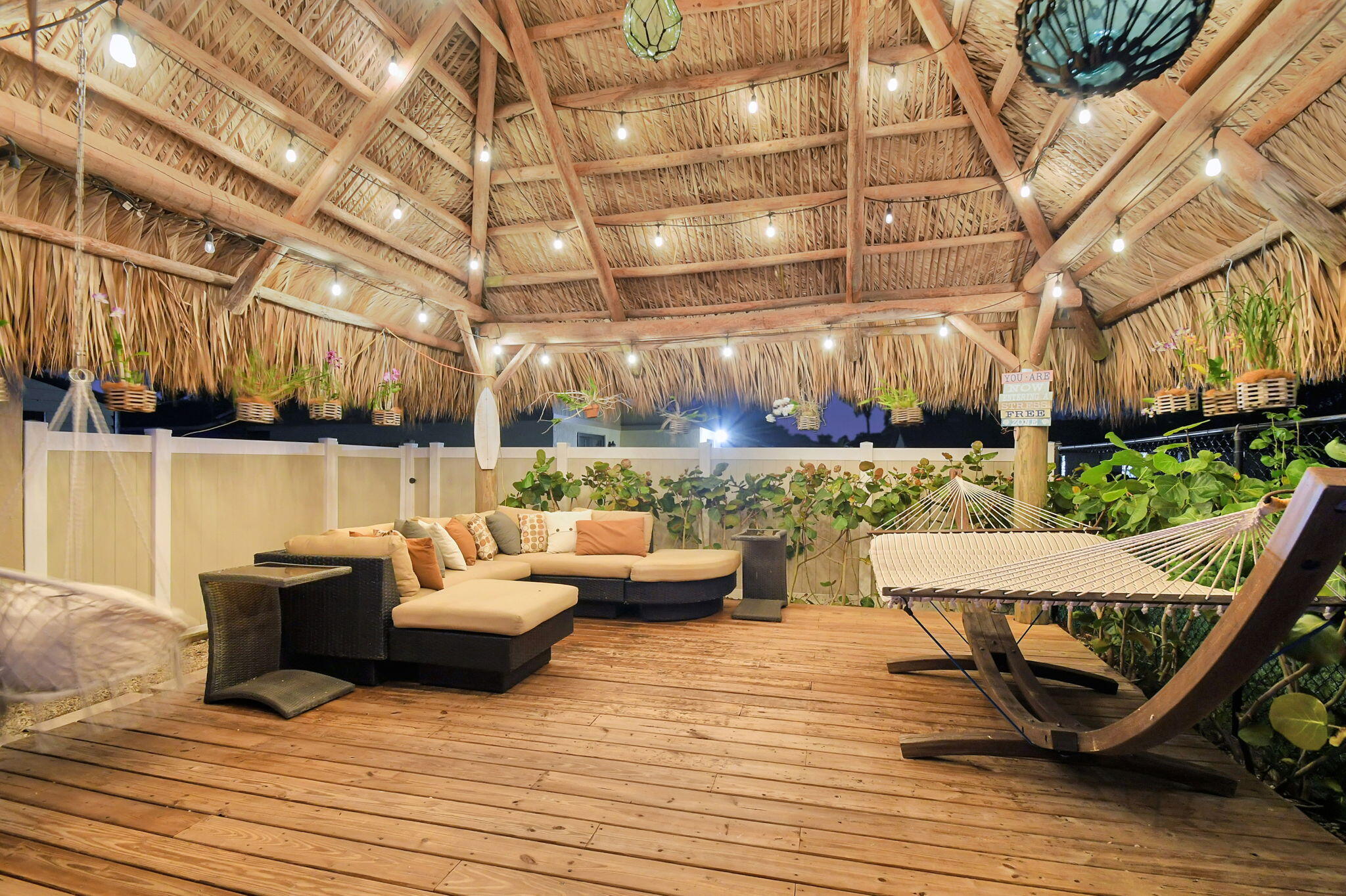 LE CHALET IV-B - Residential
