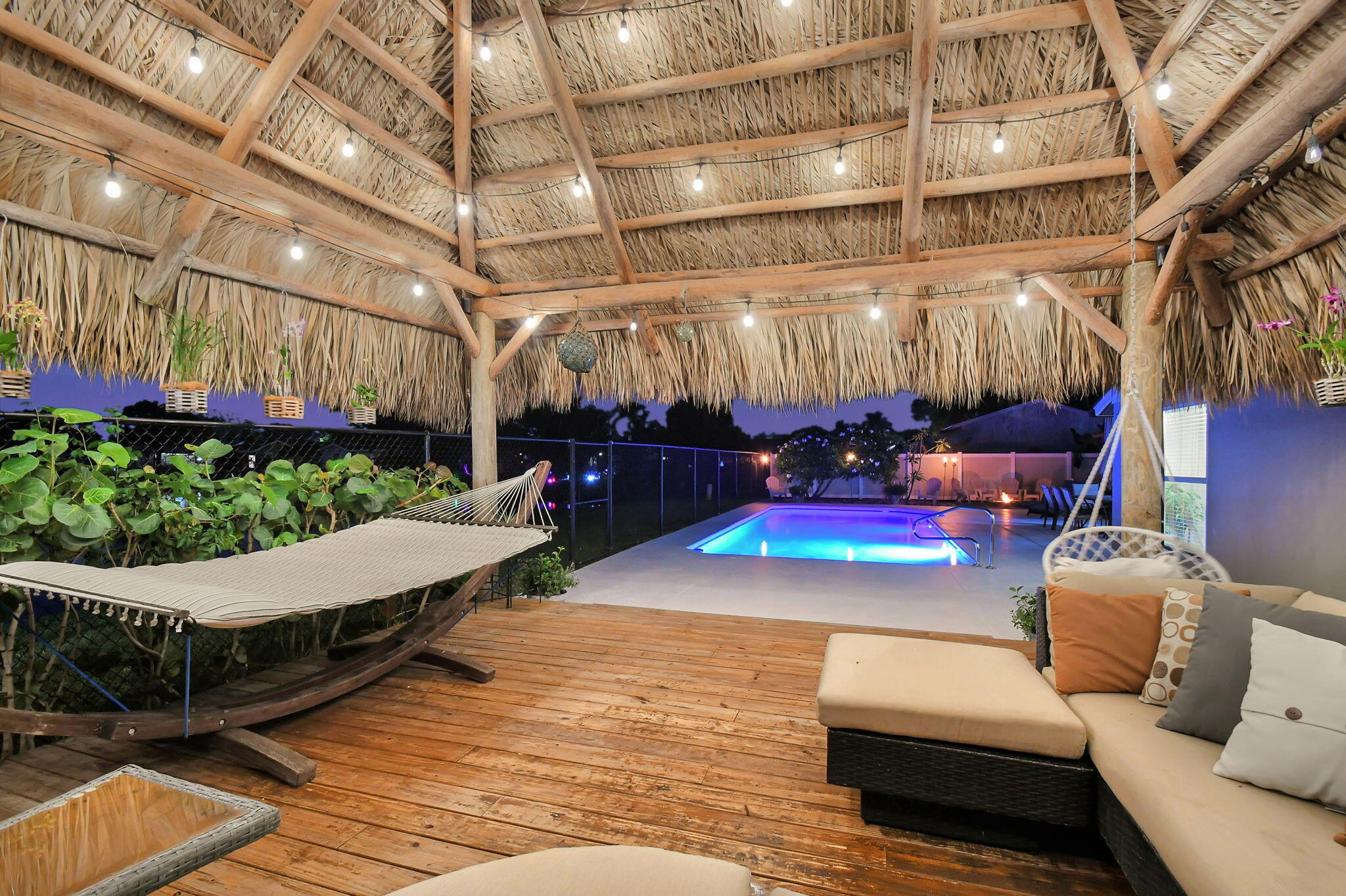 LE CHALET IV-B - Residential