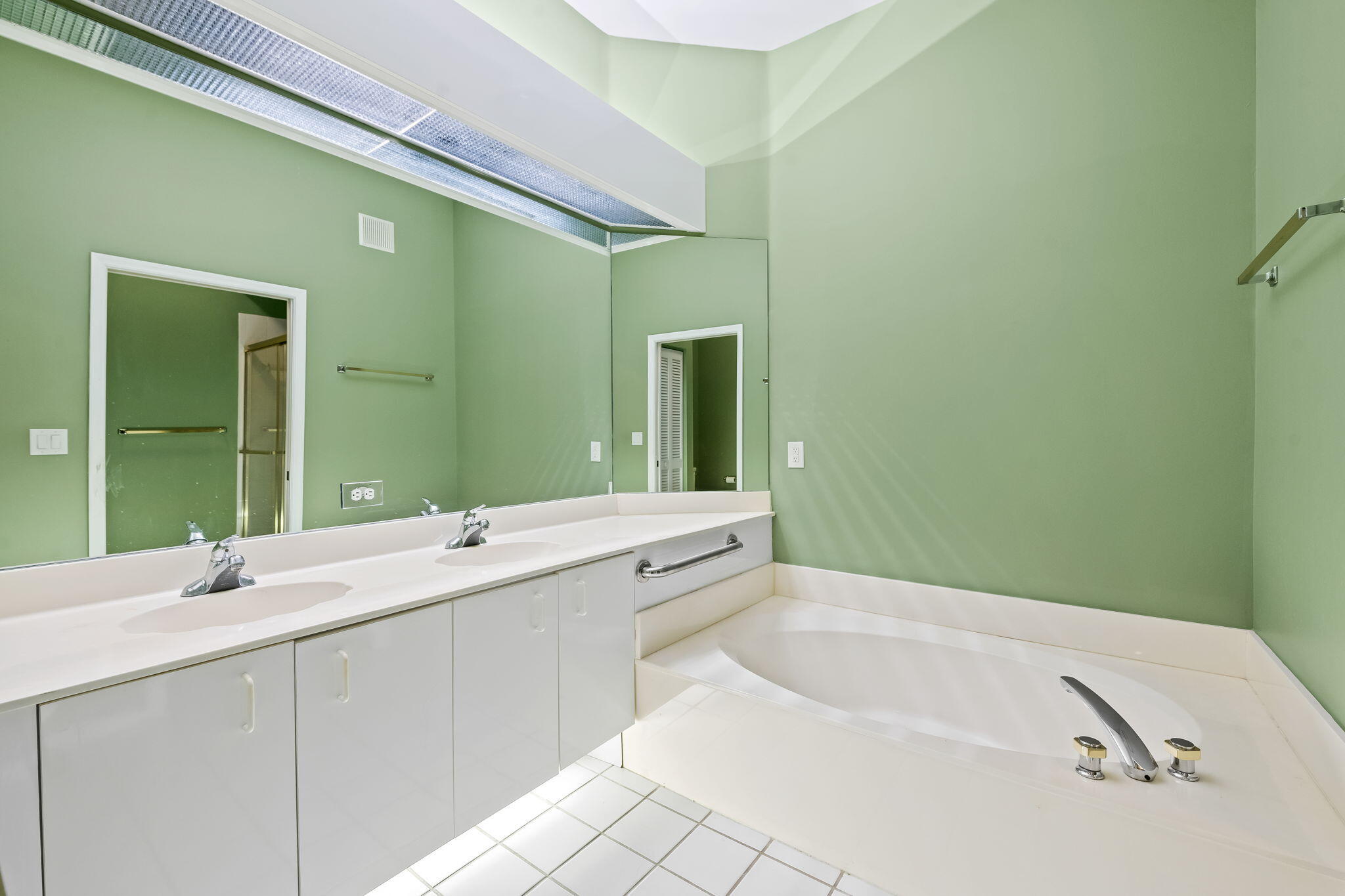 LOMBARDY REPLAT - Residential