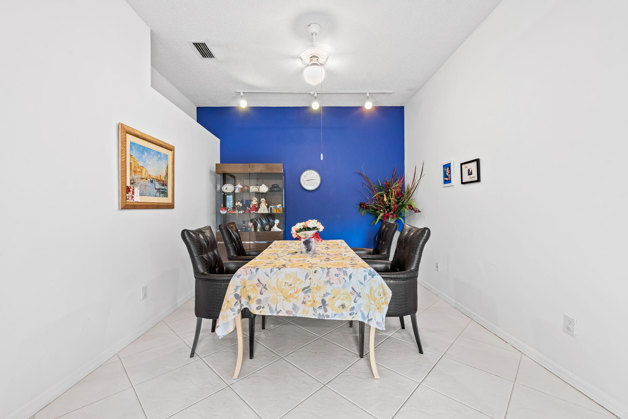 LOMBARDY REPLAT - Residential
