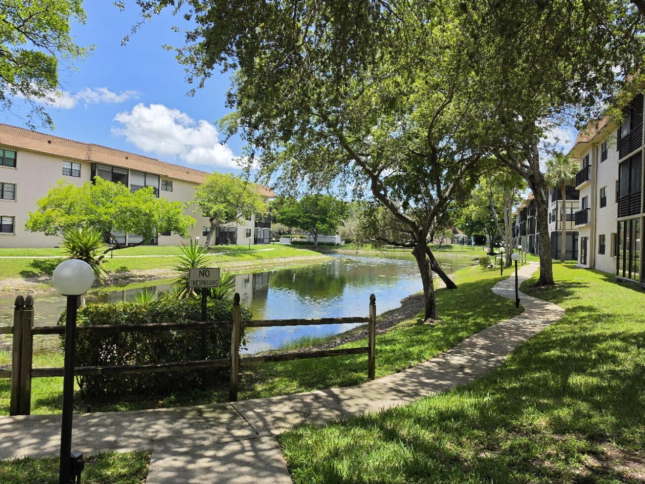LAKES OF CARRIAGE HILLS - Residential