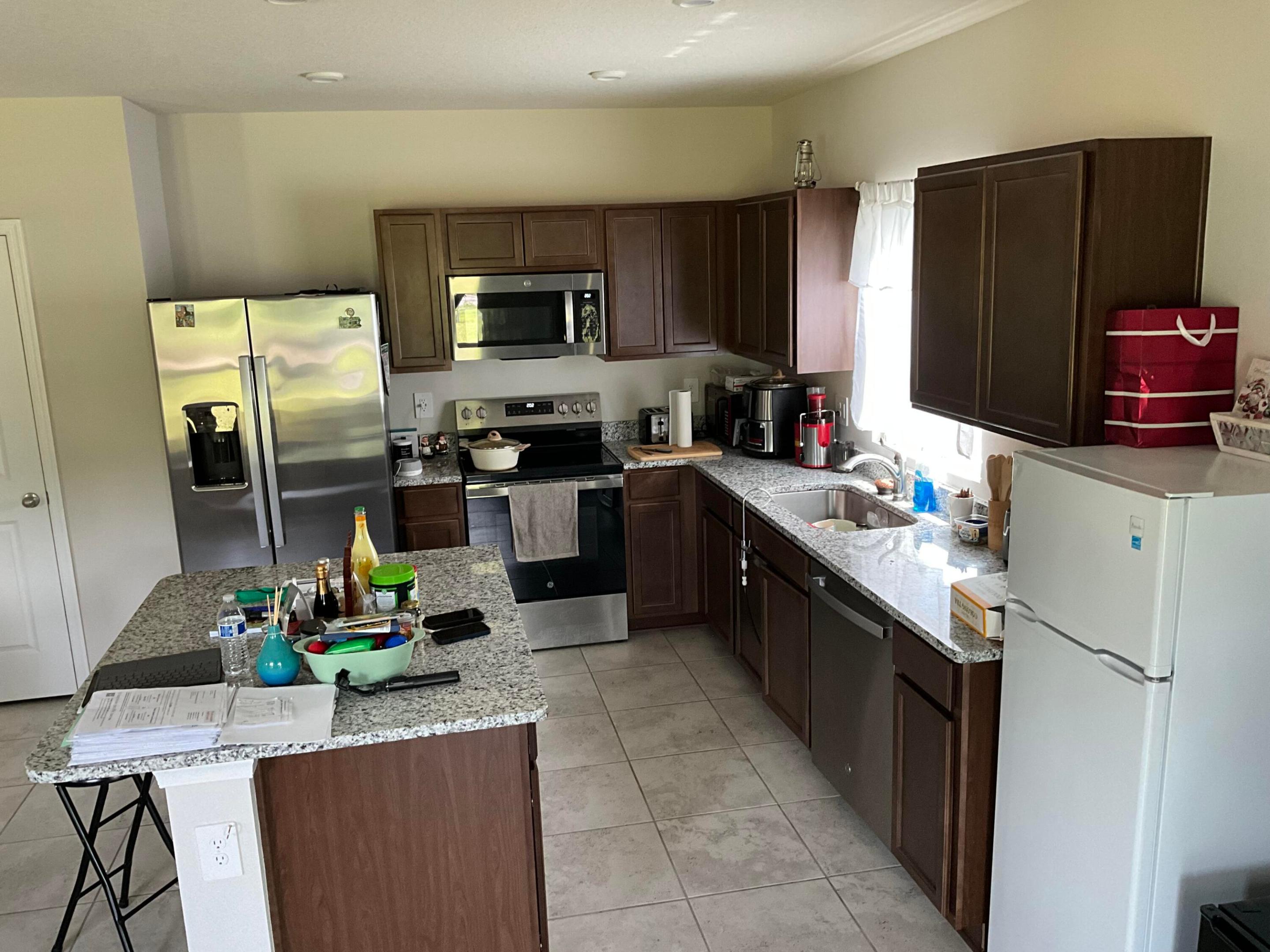 AVALON CROSSING PHASE II - Residential