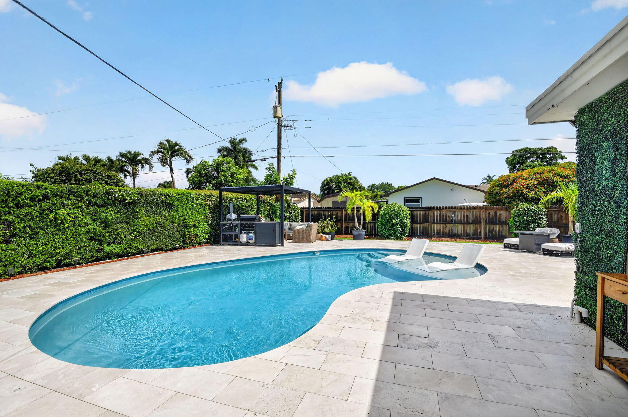 FLORIDA GARDENS 4 - Residential