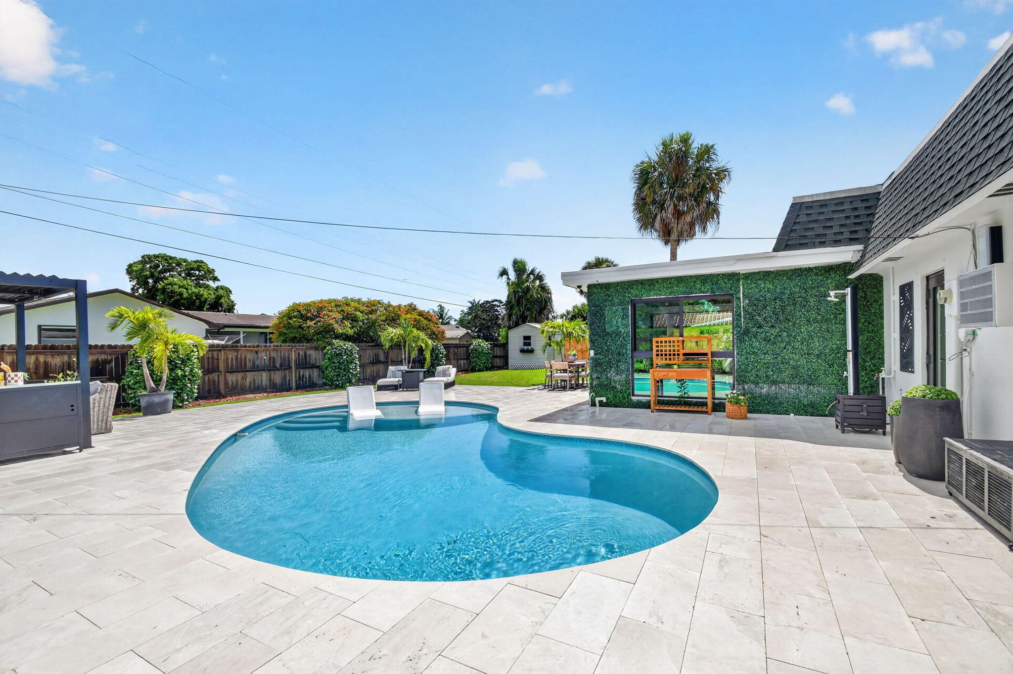 FLORIDA GARDENS 4 - Residential