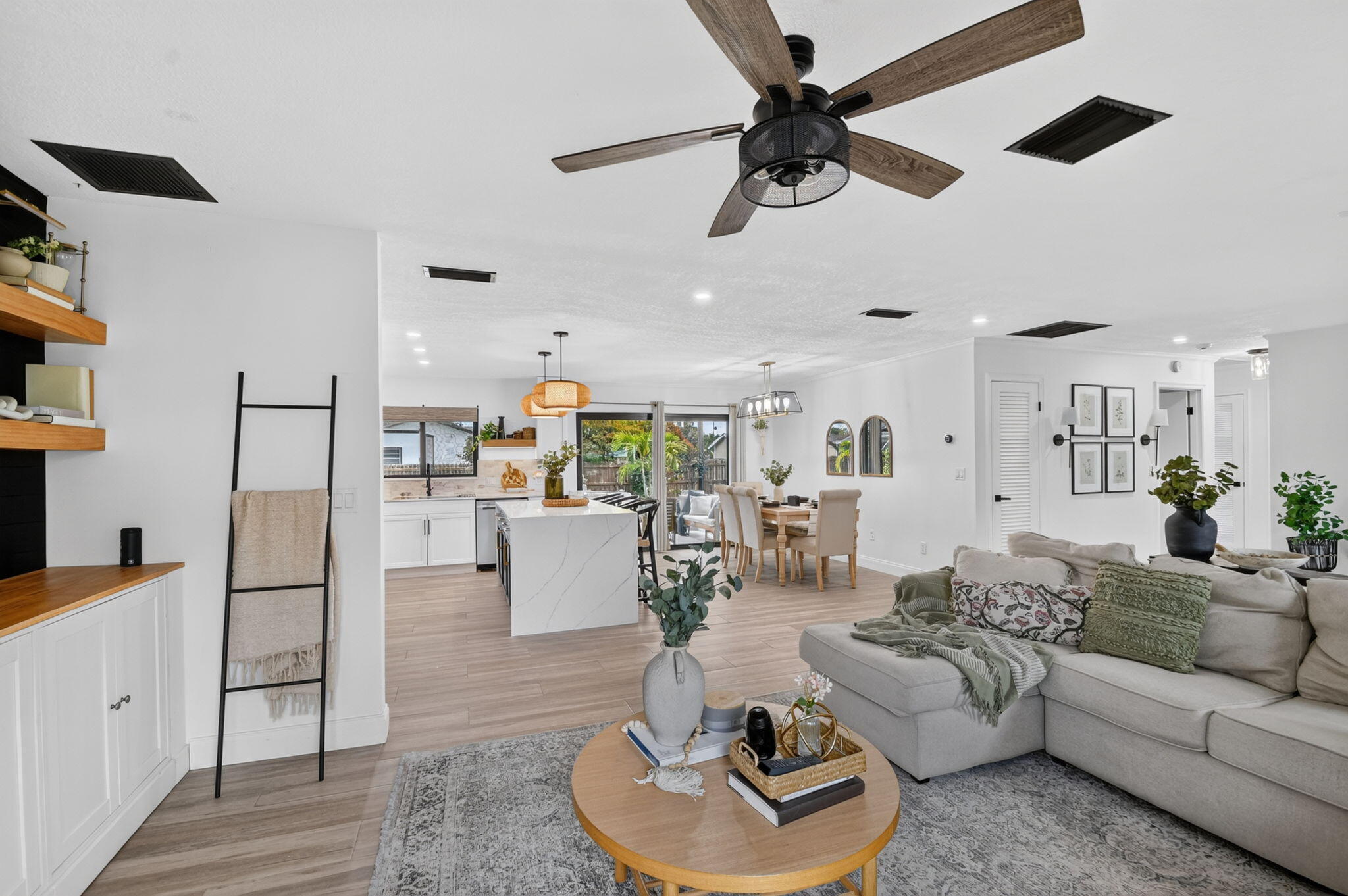 FLORIDA GARDENS 4 - Residential