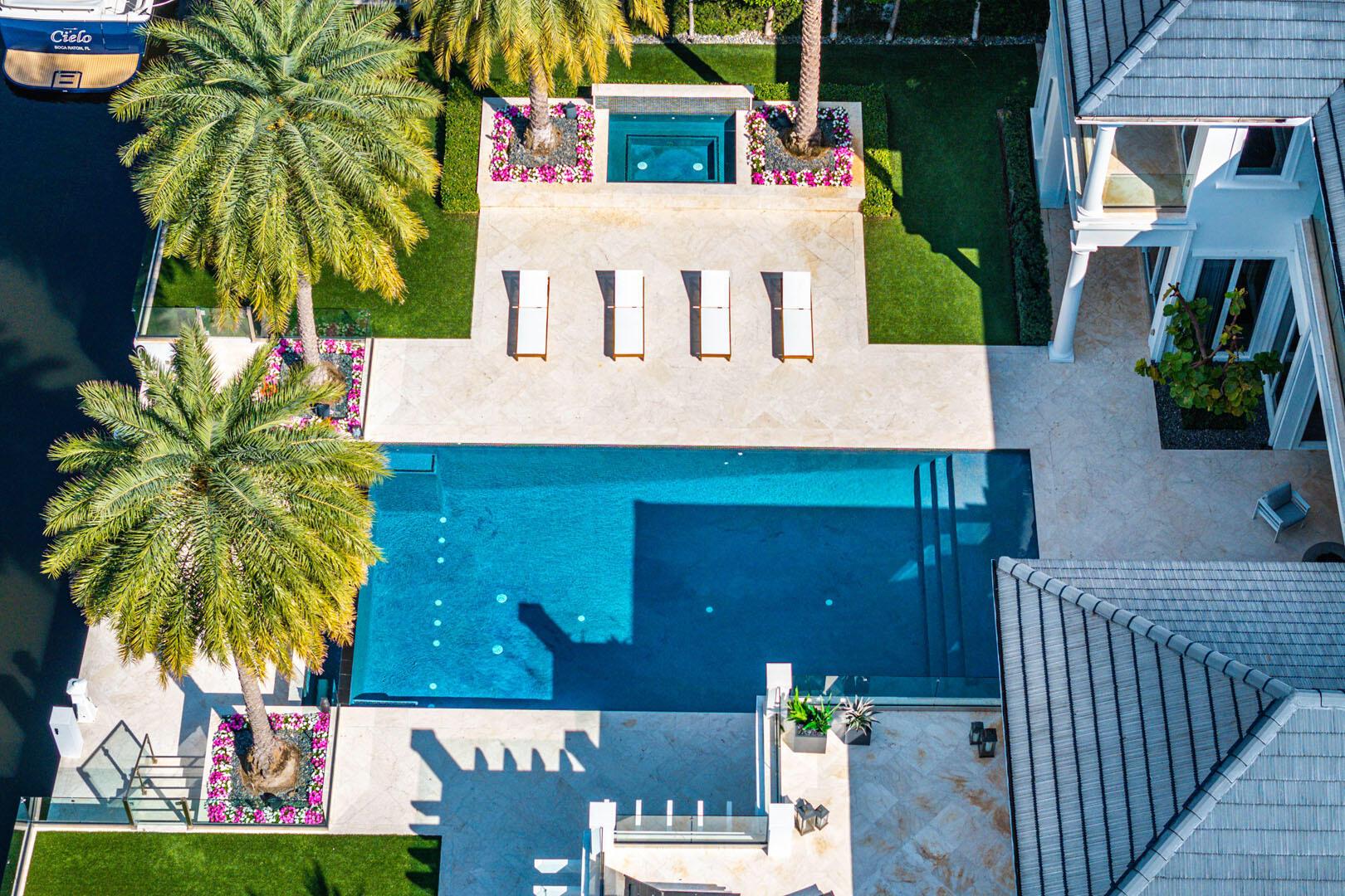 ROYAL PALM YACHT & COUNTRY CLUB - Residential
