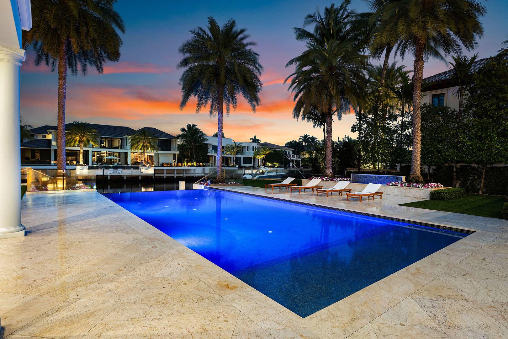 ROYAL PALM YACHT & COUNTRY CLUB - Residential