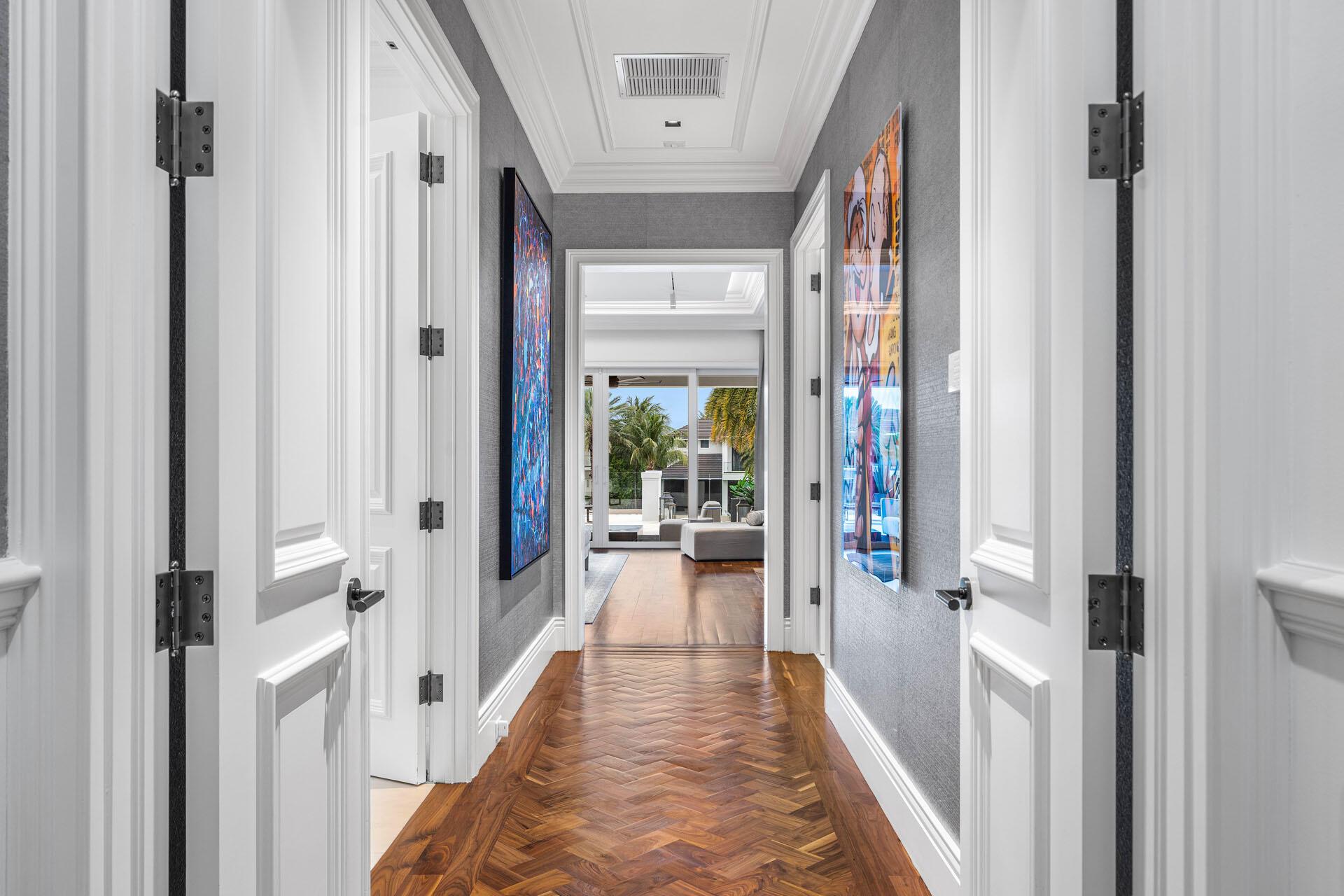 ROYAL PALM YACHT & COUNTRY CLUB - Residential