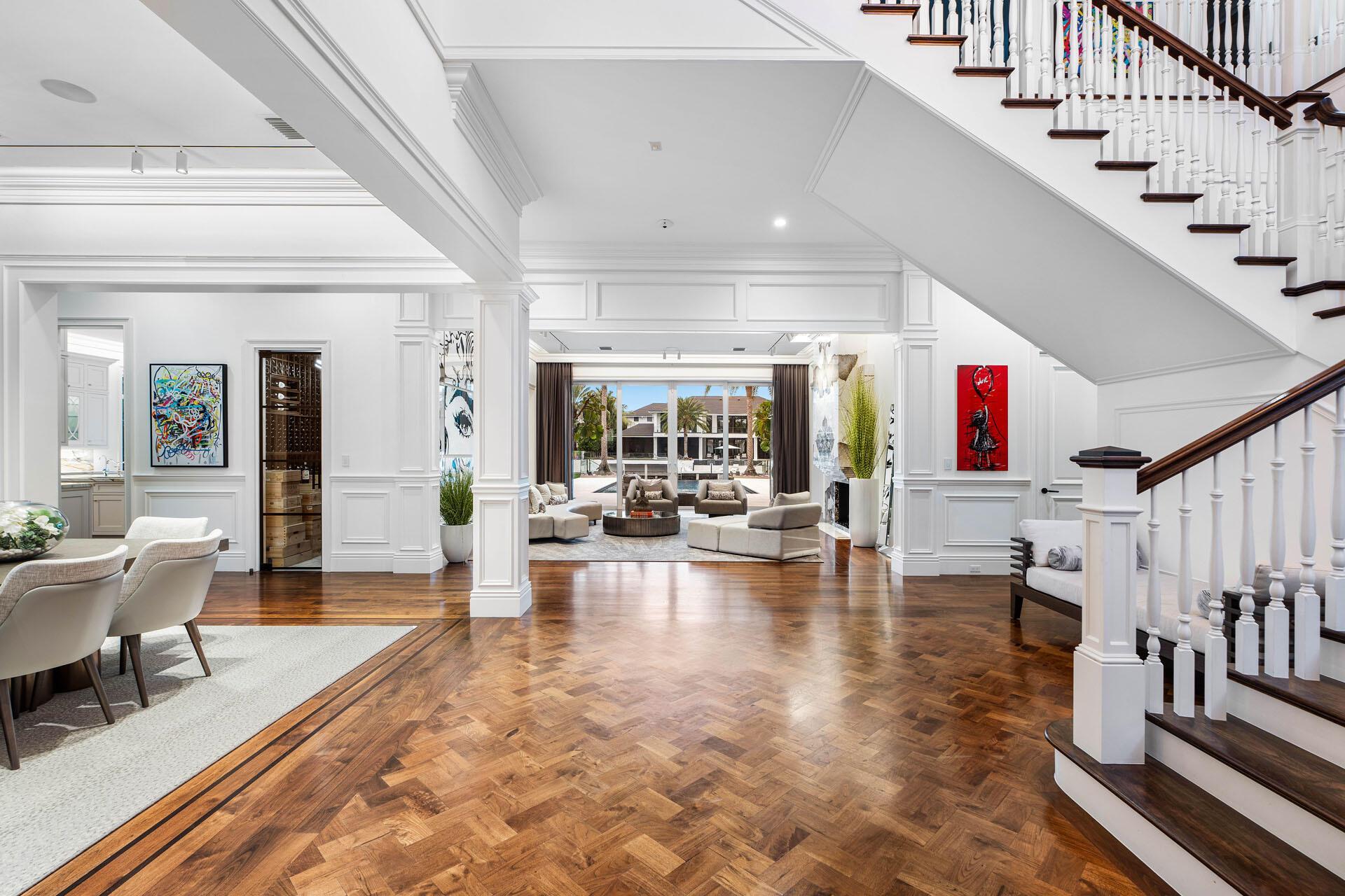 ROYAL PALM YACHT & COUNTRY CLUB - Residential