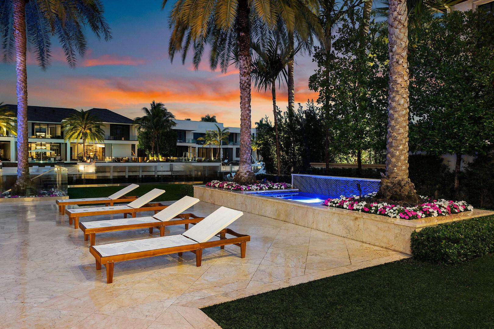 ROYAL PALM YACHT & COUNTRY CLUB - Residential