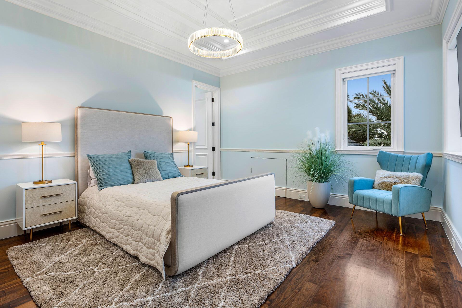 ROYAL PALM YACHT & COUNTRY CLUB - Residential