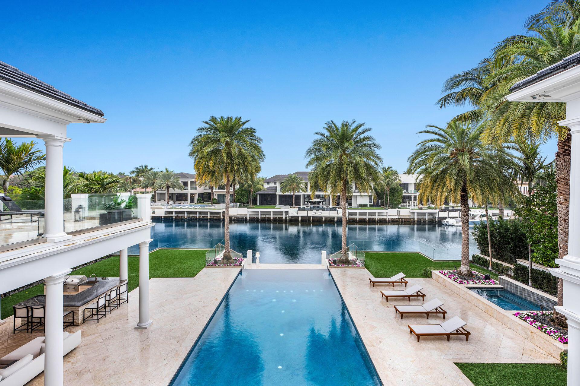 ROYAL PALM YACHT & COUNTRY CLUB - Residential