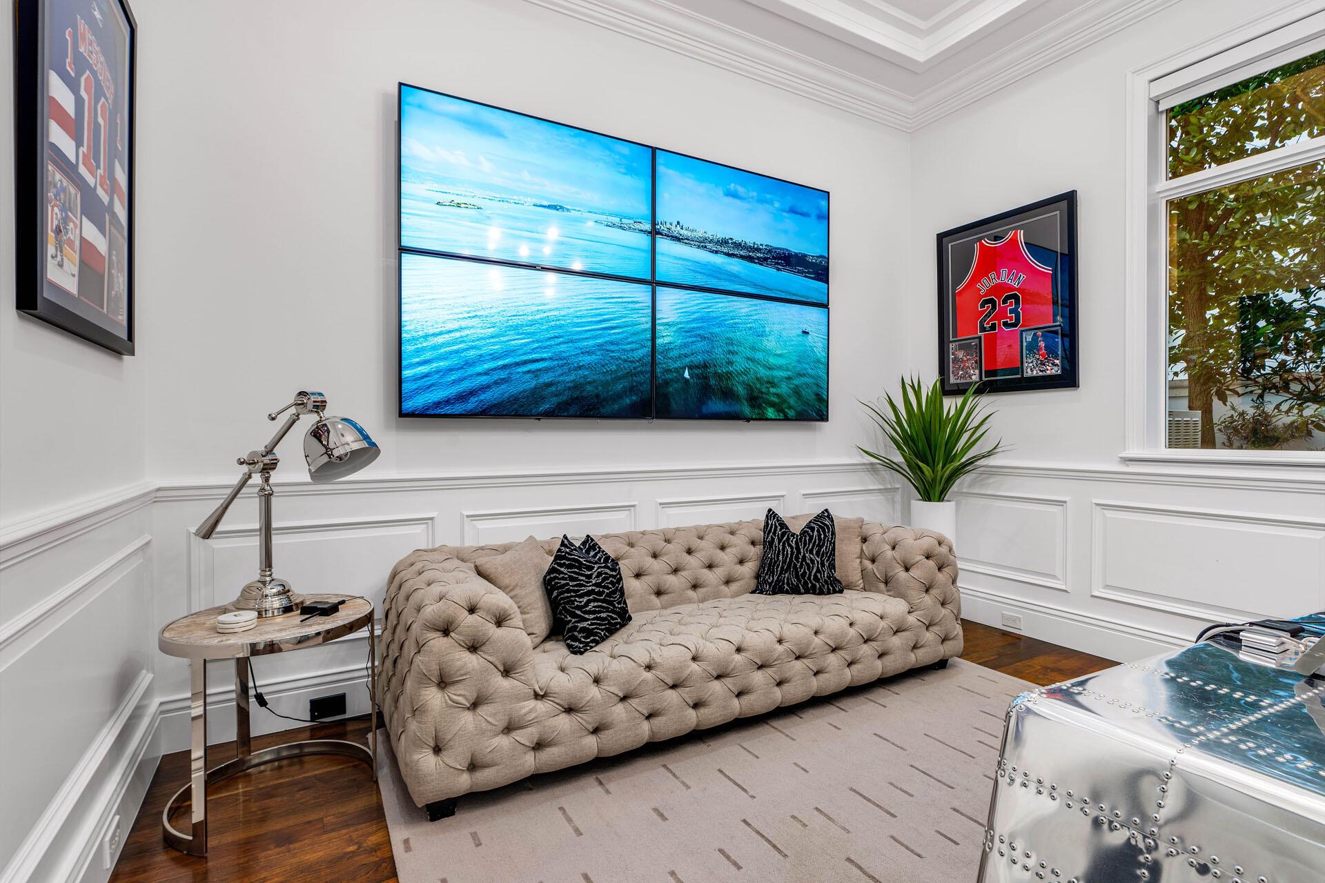 ROYAL PALM YACHT & COUNTRY CLUB - Residential