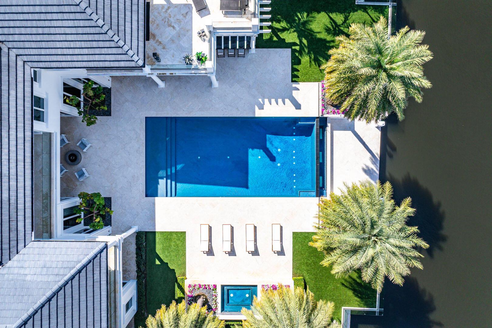 ROYAL PALM YACHT & COUNTRY CLUB - Residential