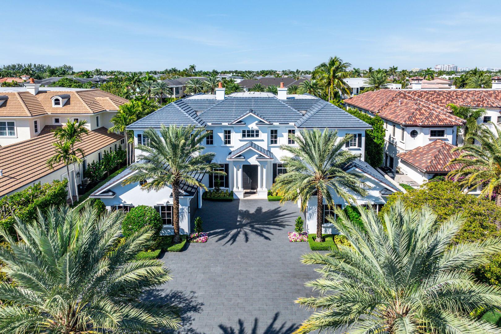 ROYAL PALM YACHT & COUNTRY CLUB - Residential