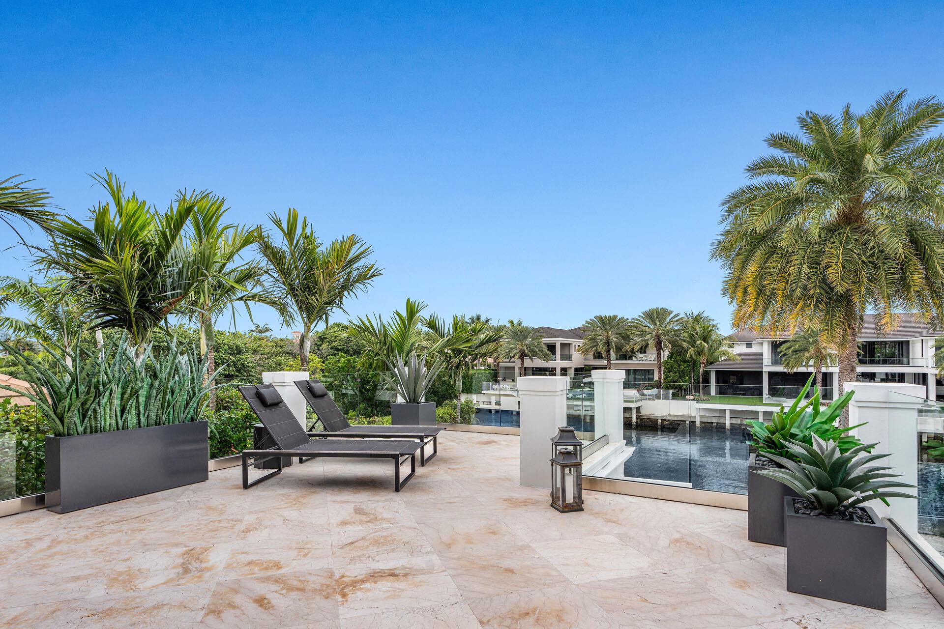 ROYAL PALM YACHT & COUNTRY CLUB - Residential