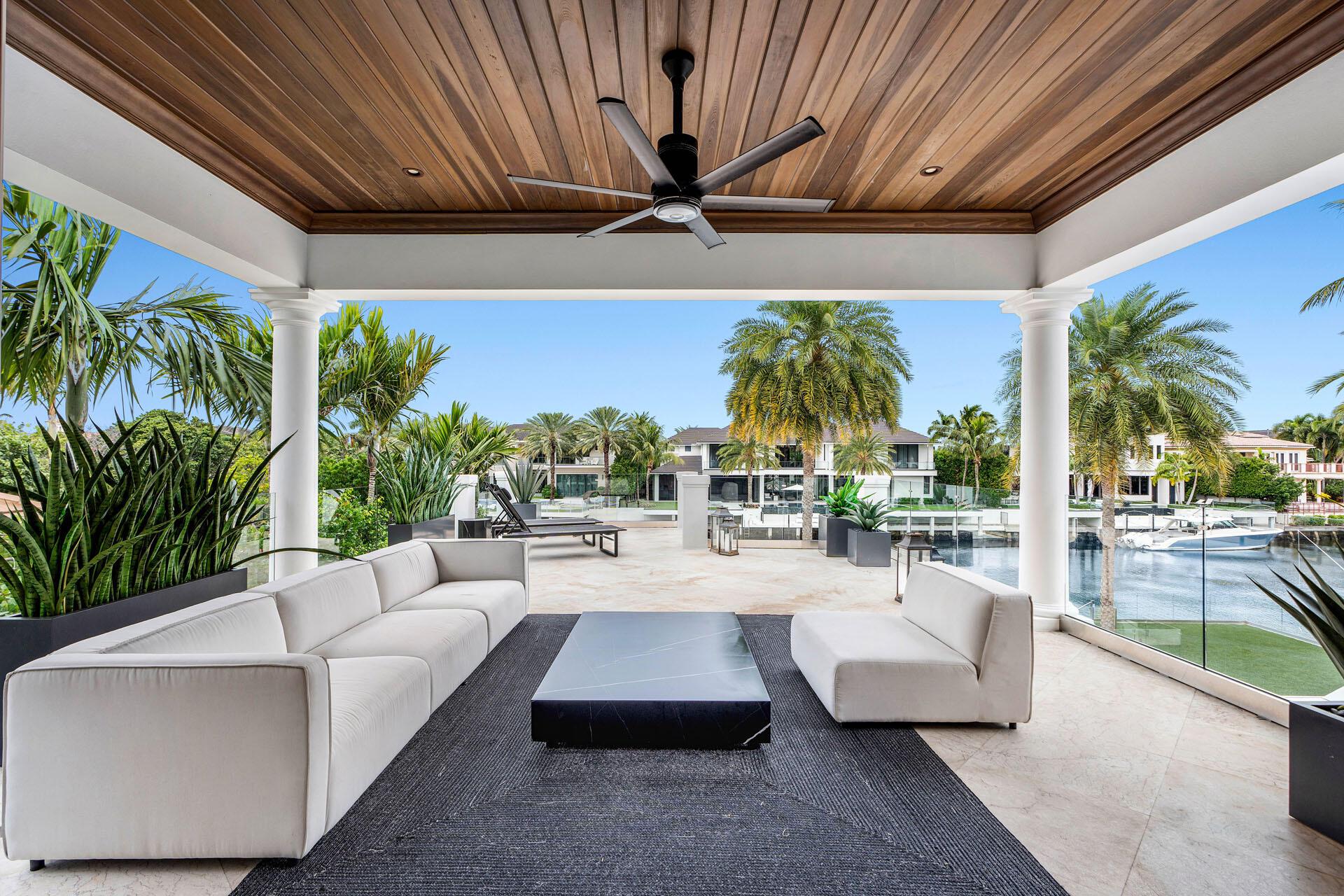 ROYAL PALM YACHT & COUNTRY CLUB - Residential