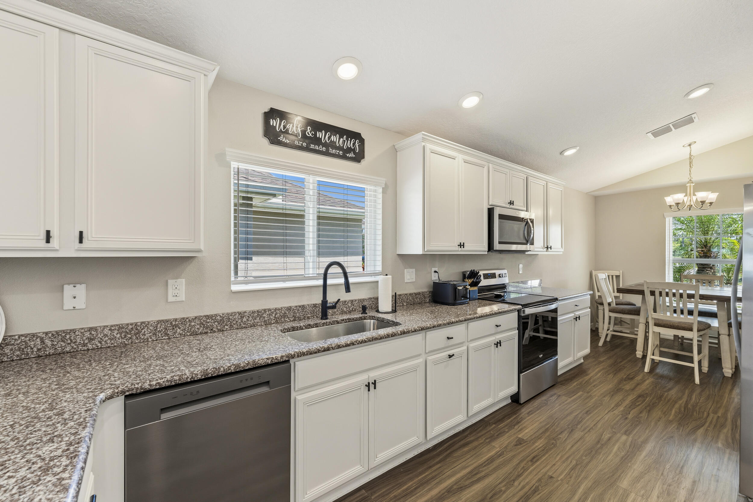 PINE TRACE THIRD REPLAT - Residential