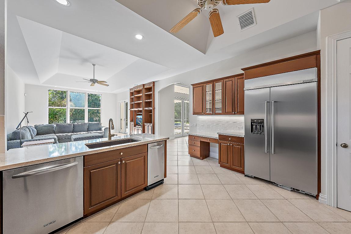 Admirals Cove - Residential