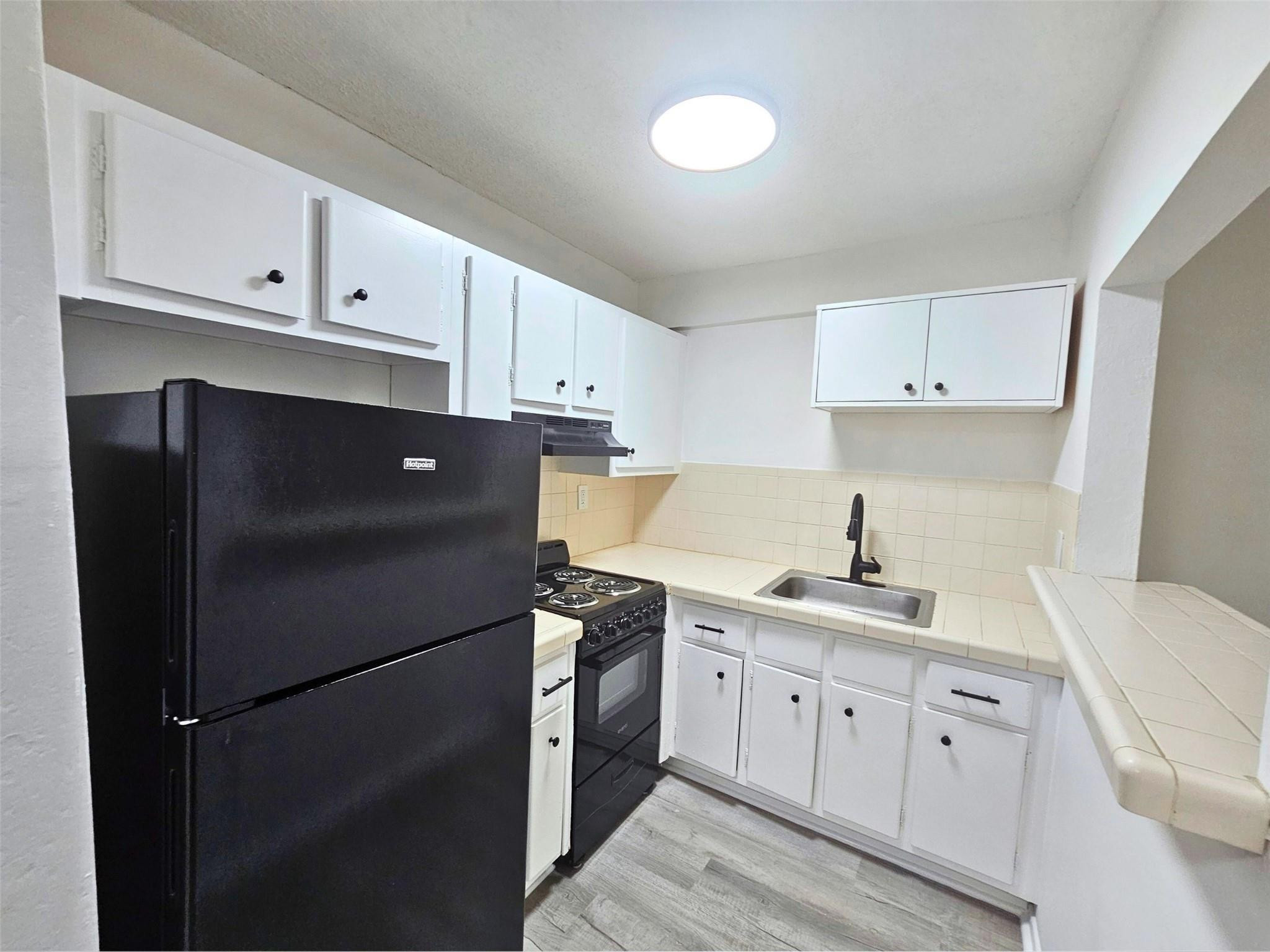 STRANAHANS SUB - Residential Lease