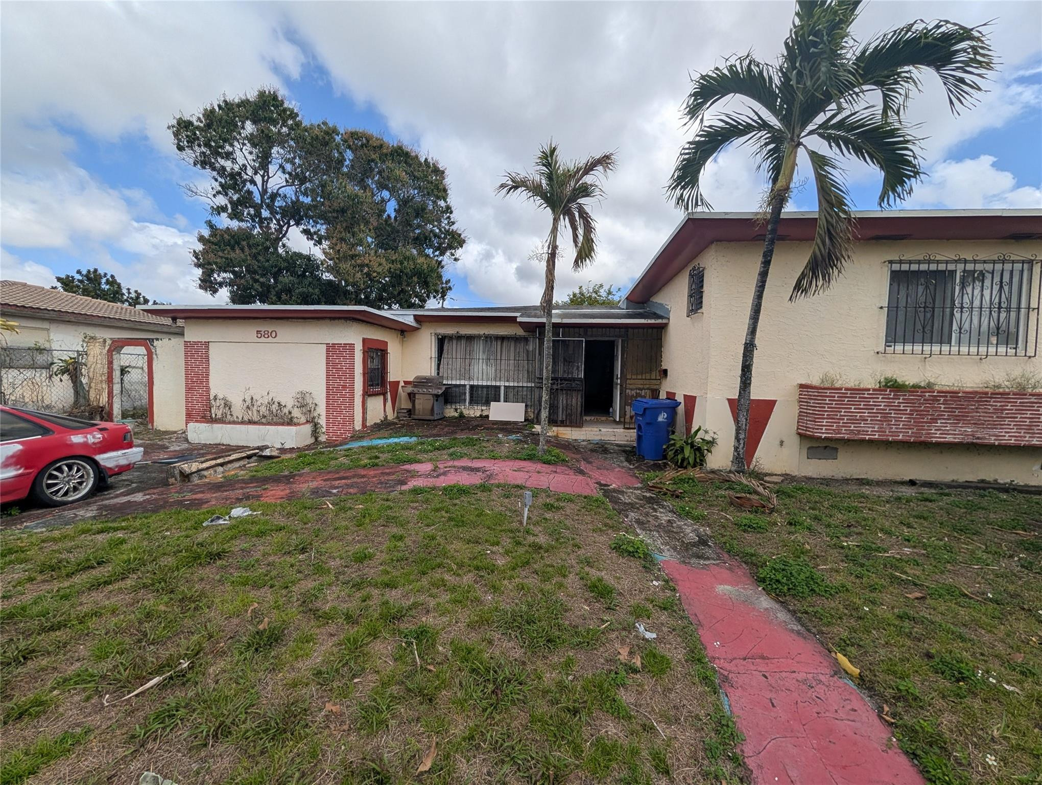 3-bedroom, 2-bathroom single-family home with a 1-car garage in Melrose Park. Over 1,700 sq. ft. of living space. Excellent location with immediate access to I-95, Turnpike, and FLL Airport. Property is being sold strictly AS-IS, WHERE-IS. No repairs, credits, or warranties provided by the seller. Experienced short sale negotiator handles the file. Cash or strong conventional financing only. Subject to third-party lender approval. Serious inquiries only.