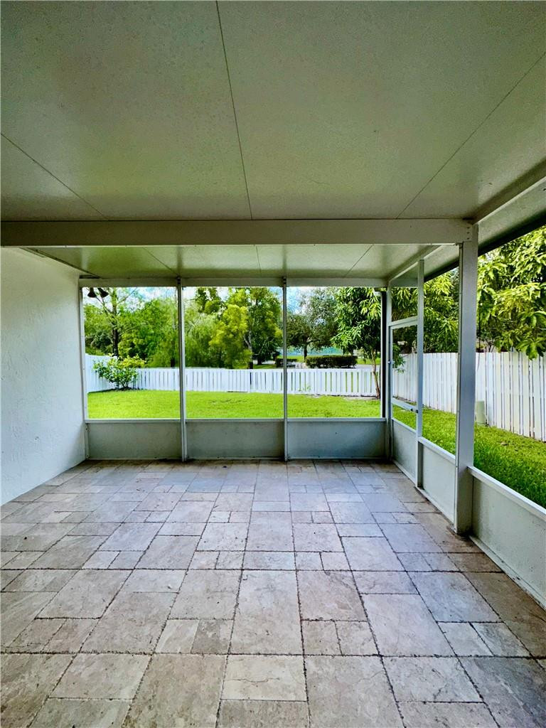 LAKES OF NEWPORT II - Residential Lease