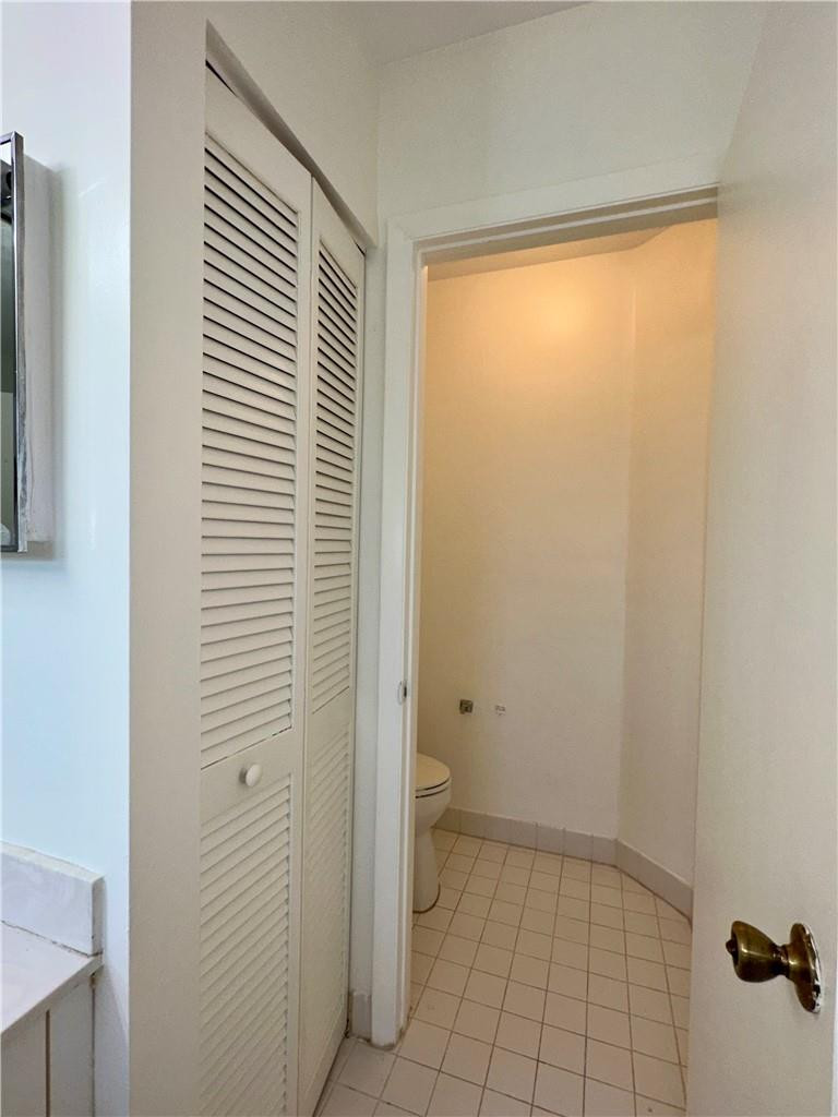 LAKES OF NEWPORT II - Residential Lease