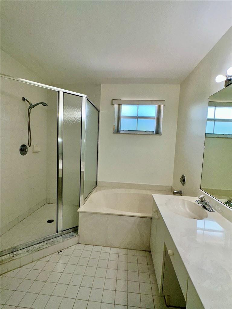 LAKES OF NEWPORT II - Residential Lease